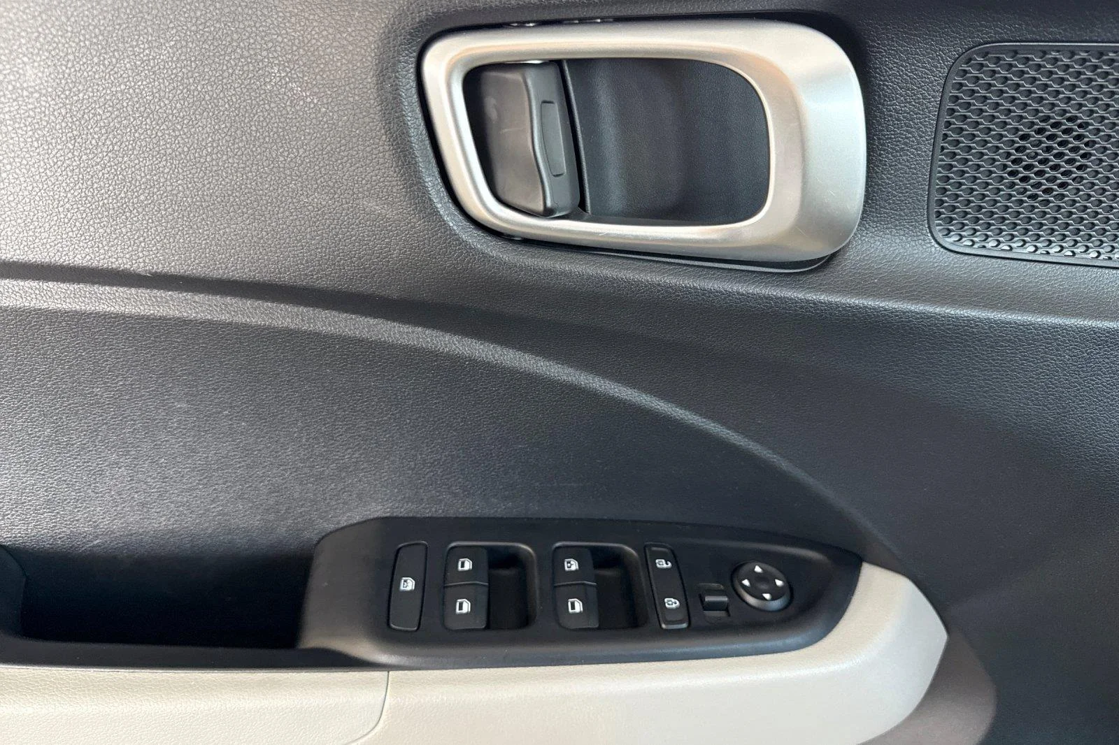 Used 2025 Ecotronic Gray Hyundai SEL image 10