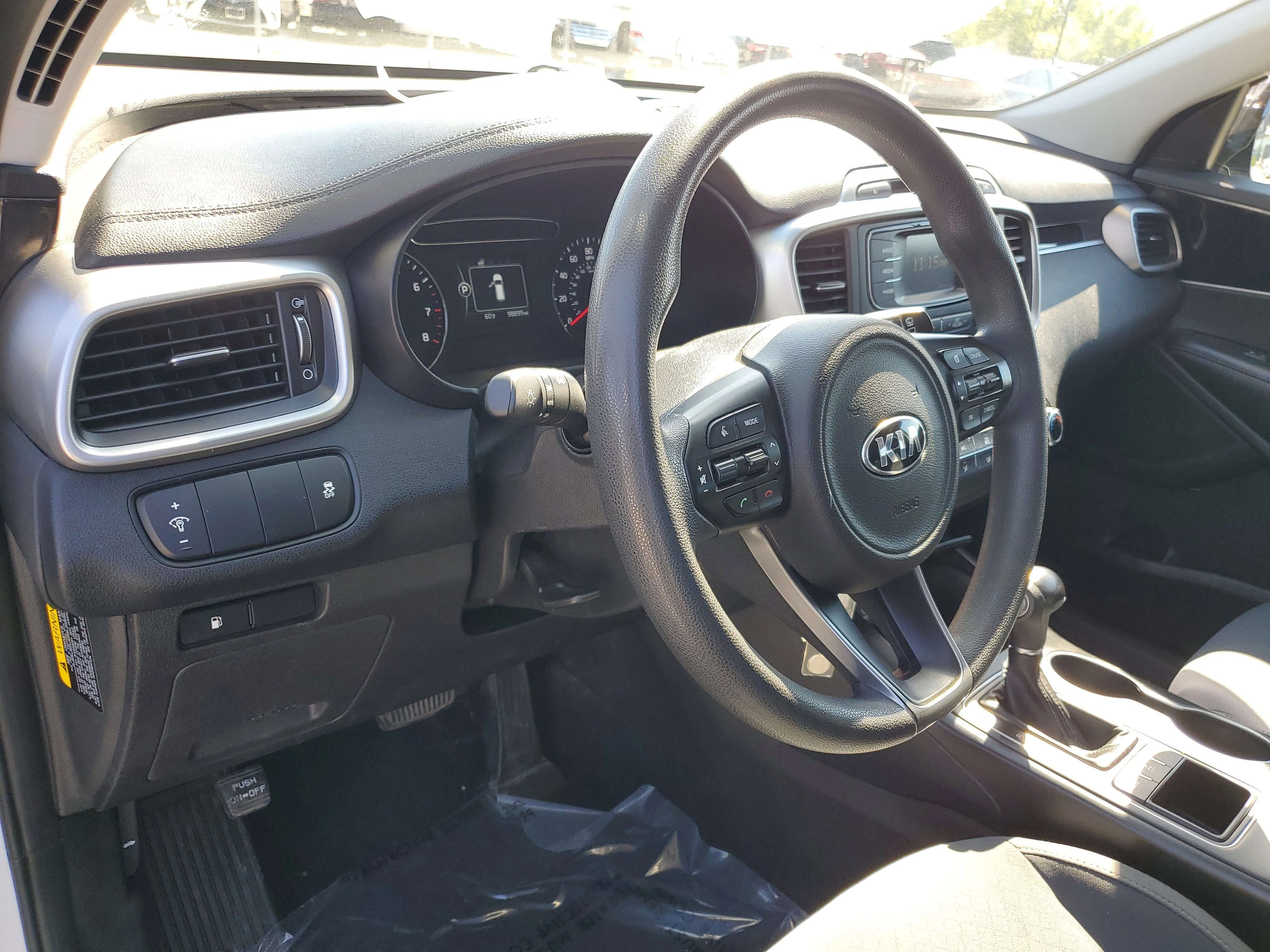 Used 2018 Snow White Pearl Kia LX V6 image 20