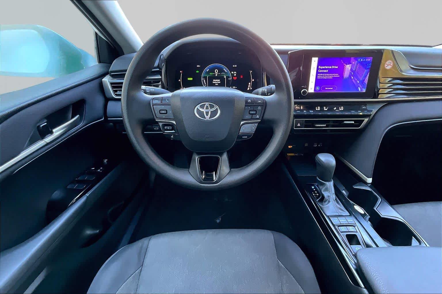 Used 2025 Ice Cap Toyota LE image 6