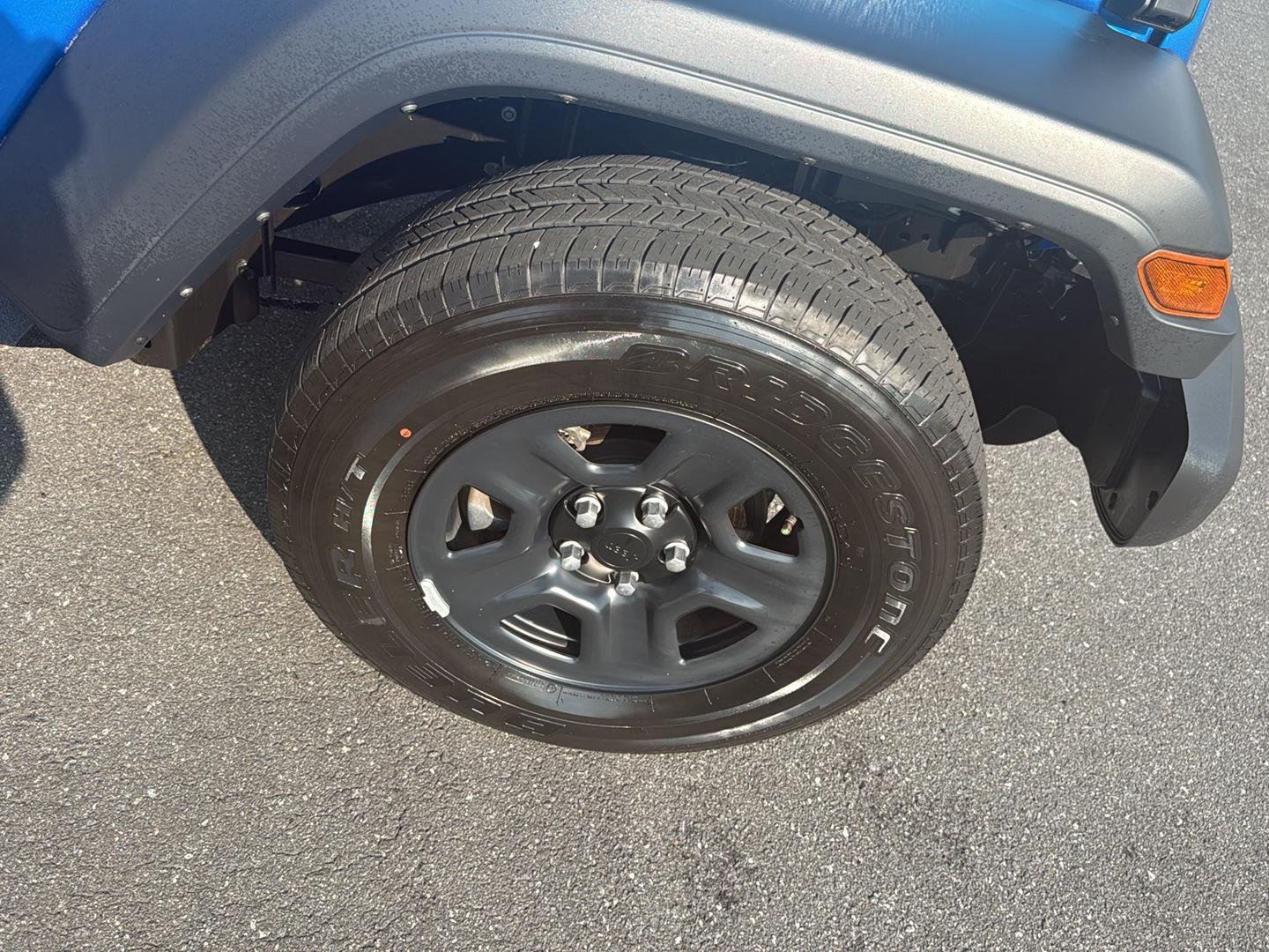 Used 2023 Hydro Blue Pearlcoat Jeep Sport image 17