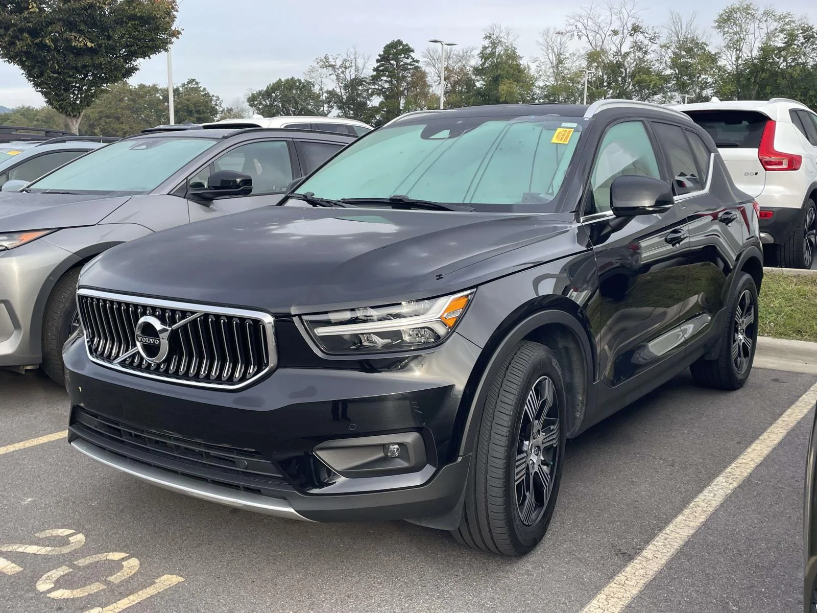 Used 2022  Volvo Inscription image 2