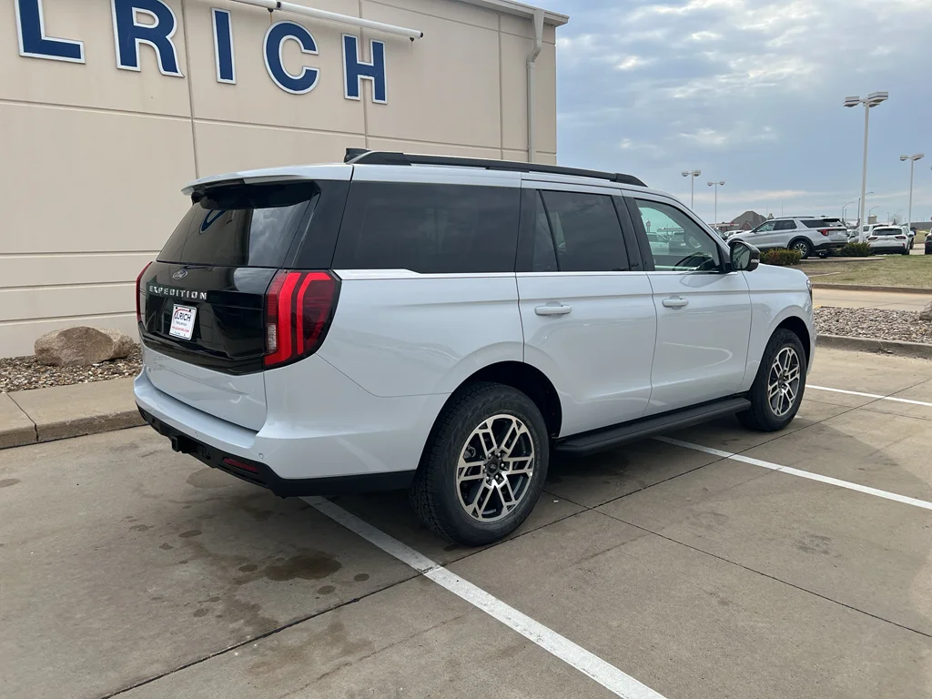 New 2026 Space Silver Metallic Ford Active image 10