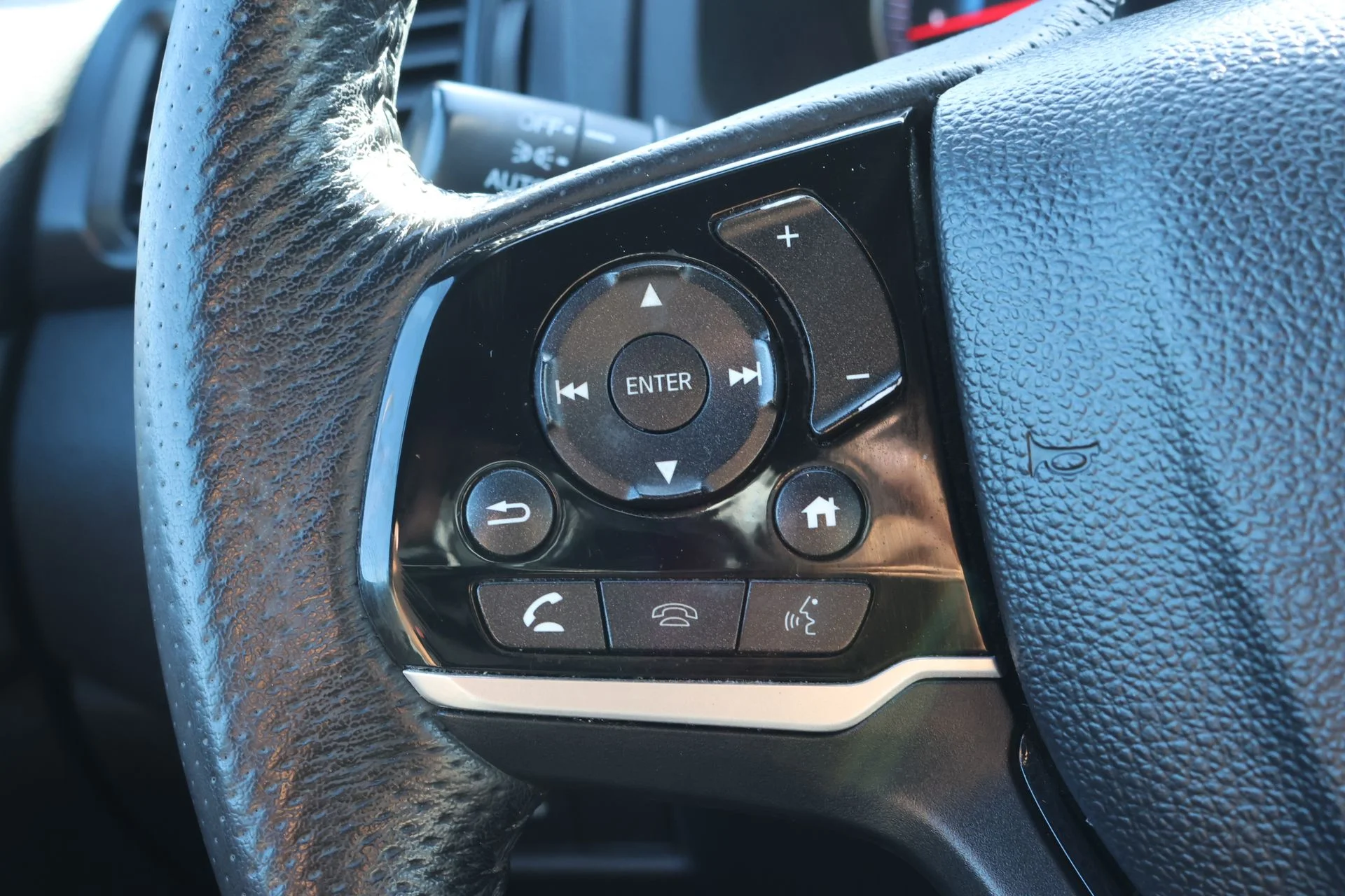 Used 2020 Blue Honda Touring image 9