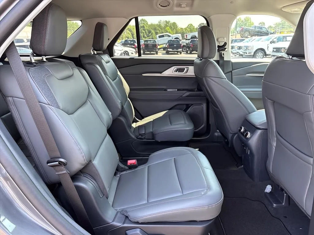 New 2026 Carbonized Gray Metallic Ford Active image 14