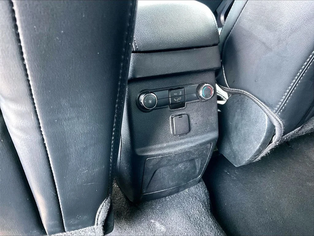 Used 2019 Black Ford XLT image 30
