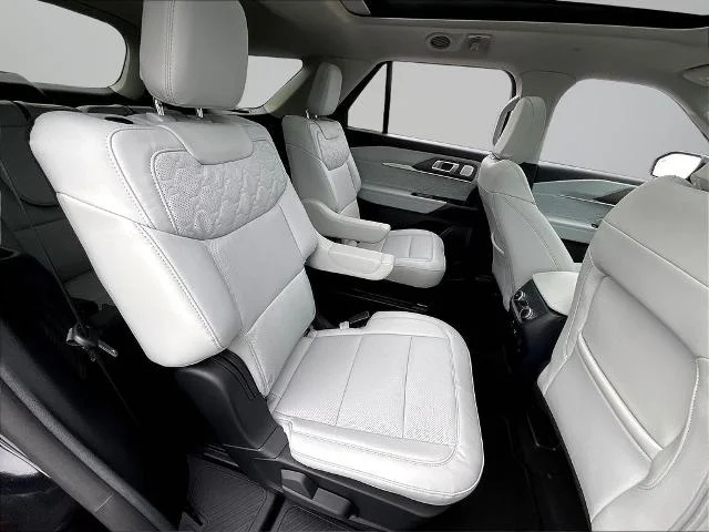 New 2026 Agate Black Metallic Ford Platinum™ image 46