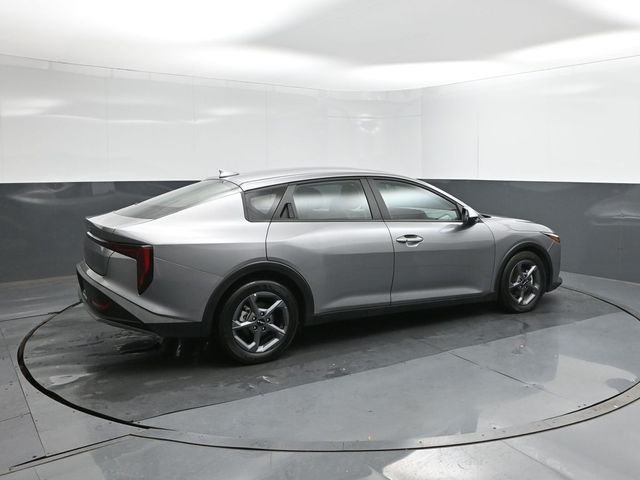 Used 2025 Gray Kia LXS image 8