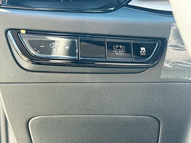 New 2026 Aurora Black Pearl Kia LX image 10
