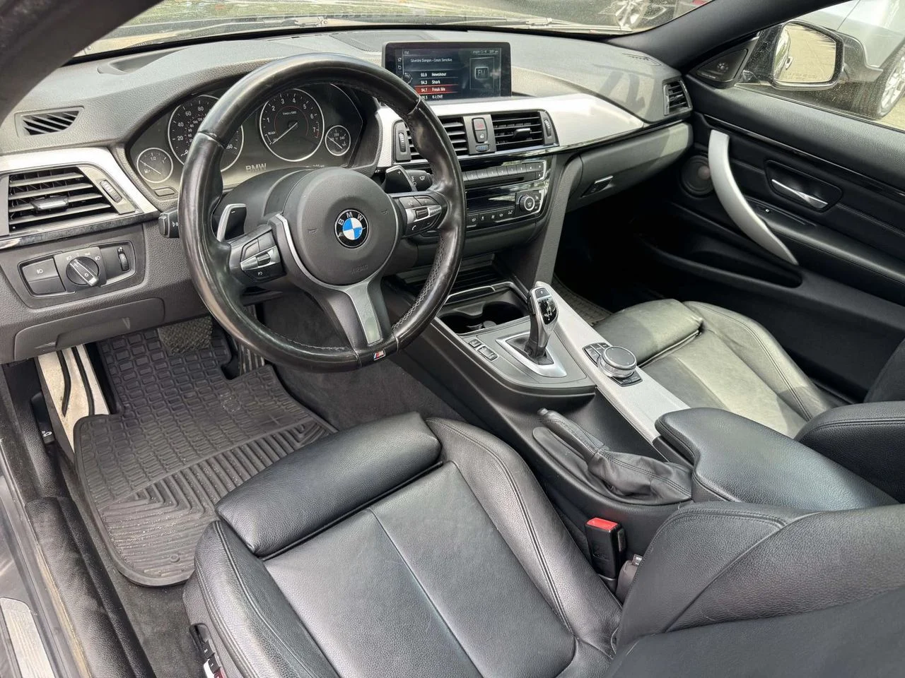 Used 2017 Black Sapphire Metallic BMW xDrive image 19