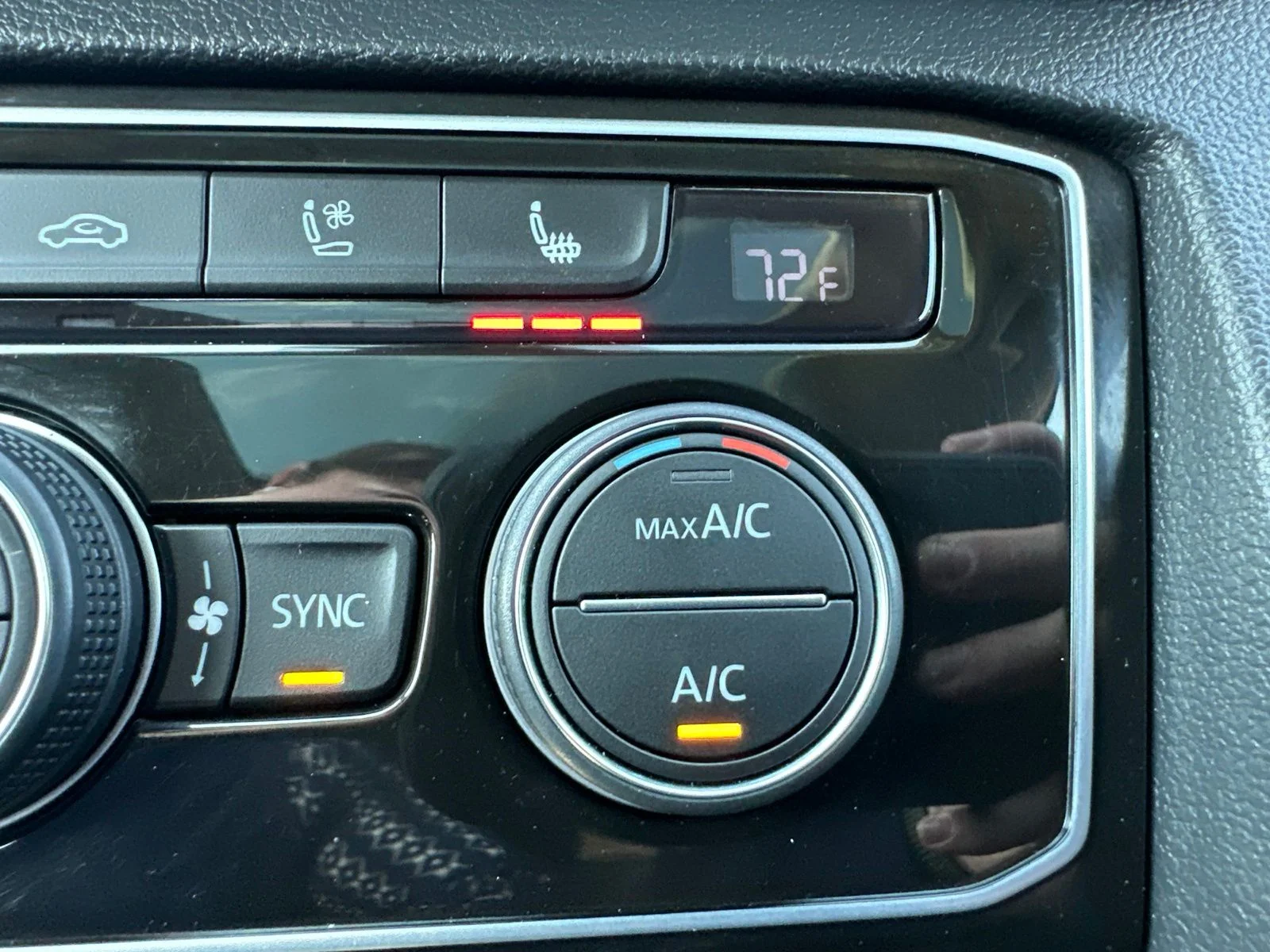 Used 2019 Gray Volkswagen SEL Premium image 77