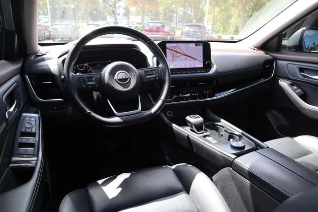 Used 2023 Brilliant Silver Metallic Nissan SL image 25