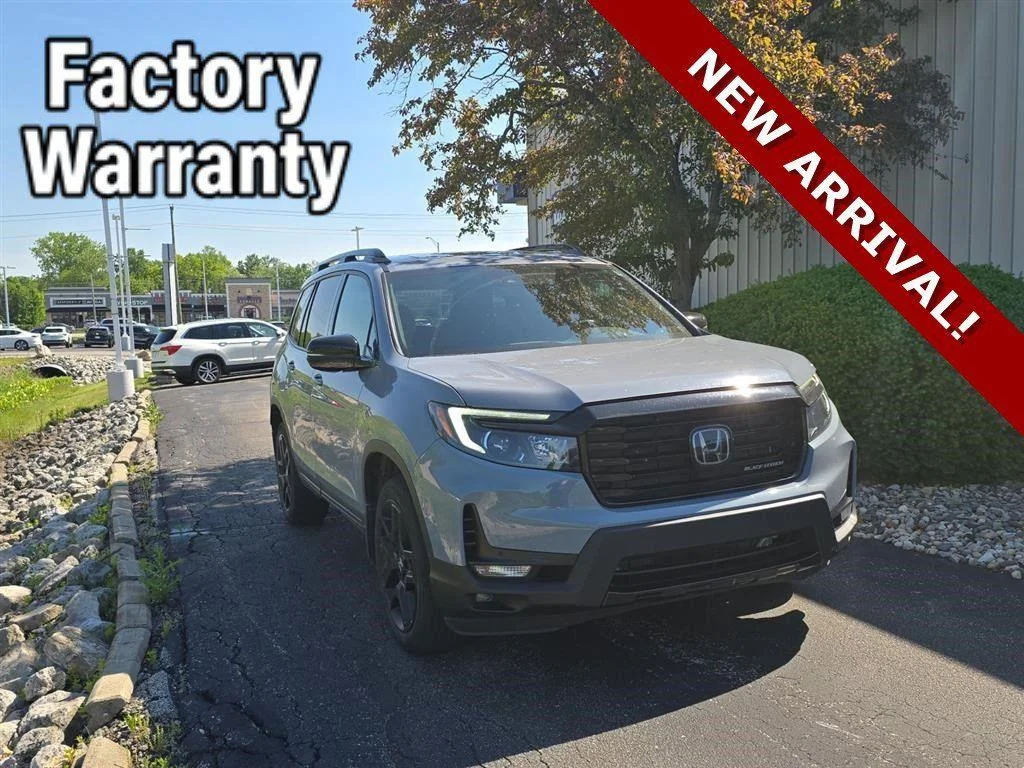 2024 Honda Passport 3.5 Black Edition 4WD Auto's photo