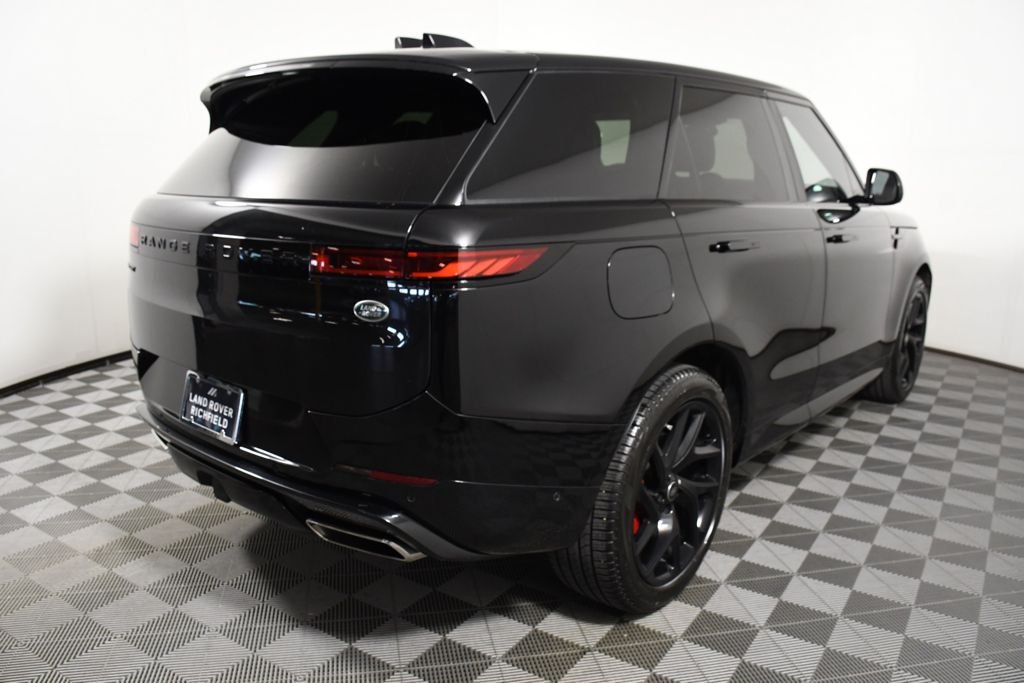 Used 2023 Santorini Black Metallic Land Rover SE Dynamic image 6