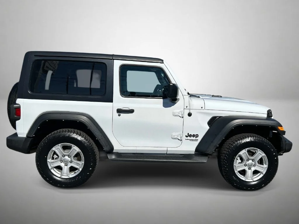 Used 2021 White Jeep Sport S image 2