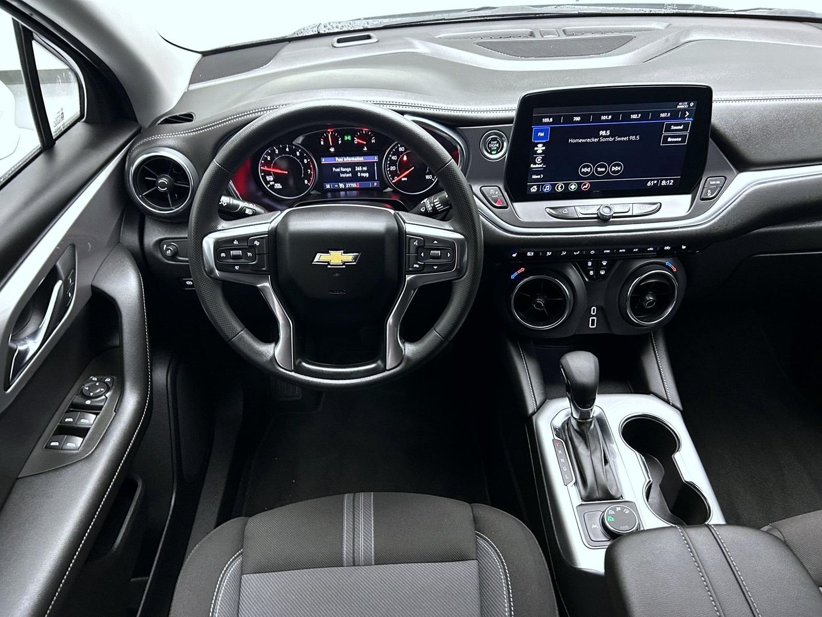 Used 2025 White Chevrolet LT image 14