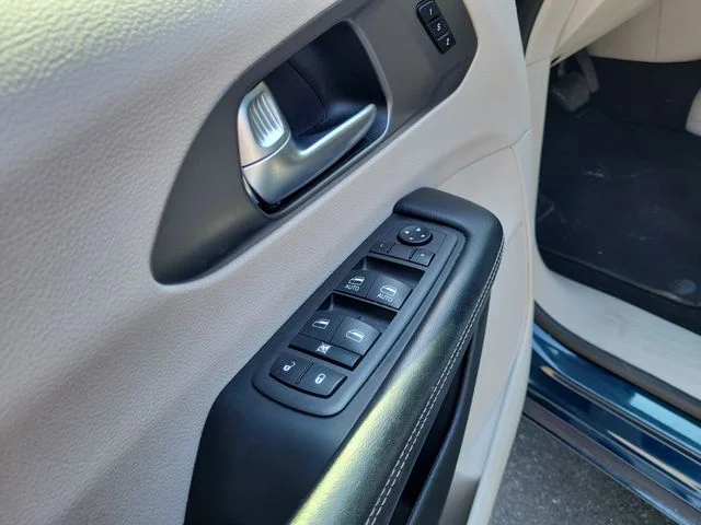 Used 2022 Blue Chrysler Touring L image 18