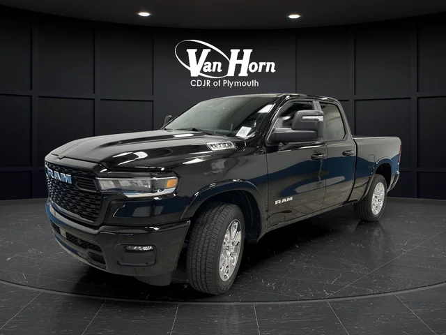 New 2026 Diamond Black Crystal Pearl-Coat Exterior Paint RAM Big Horn/Lone Star image 3