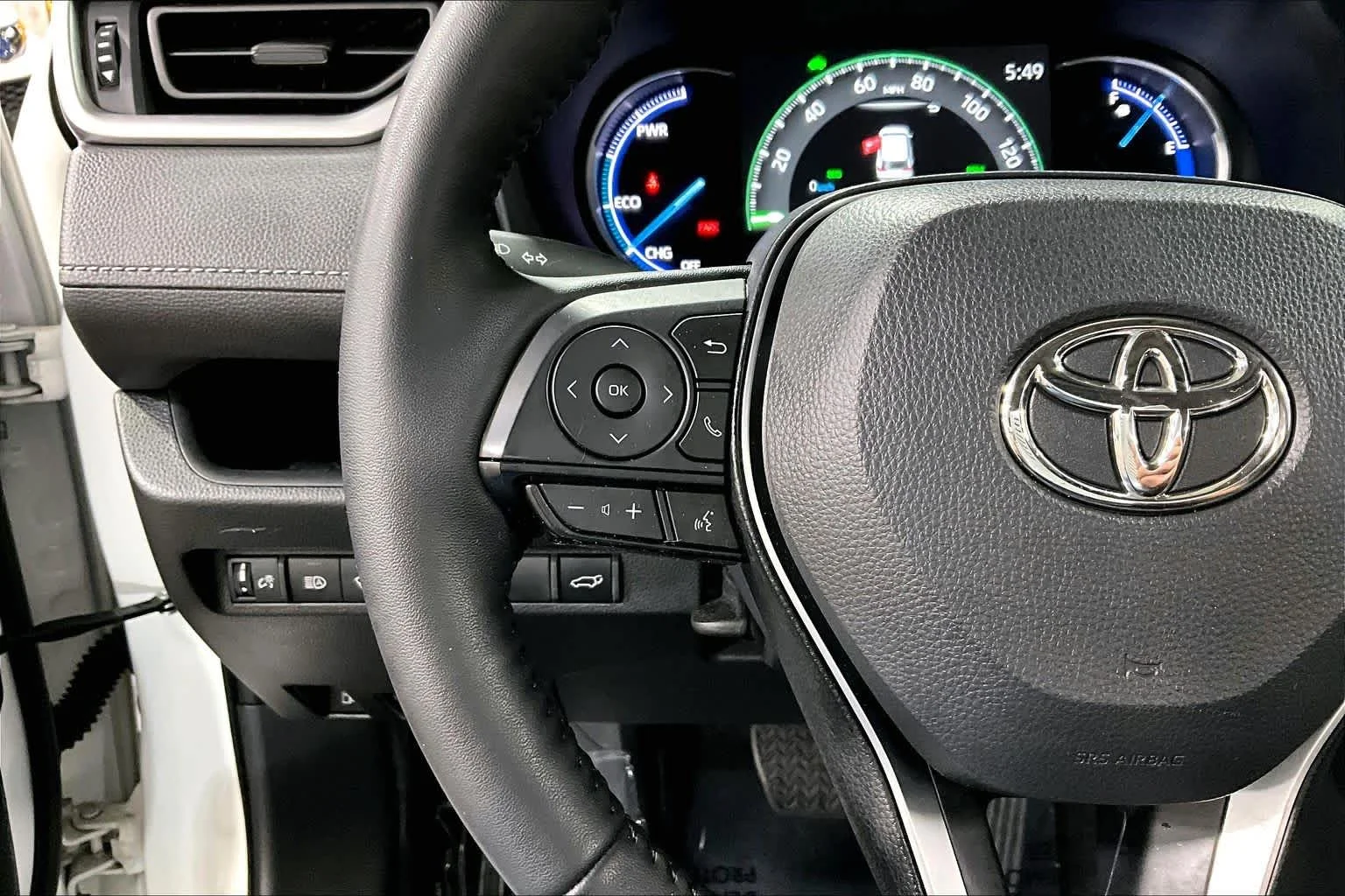 Used 2025 Ice Cap Toyota Hybrid XLE image 24