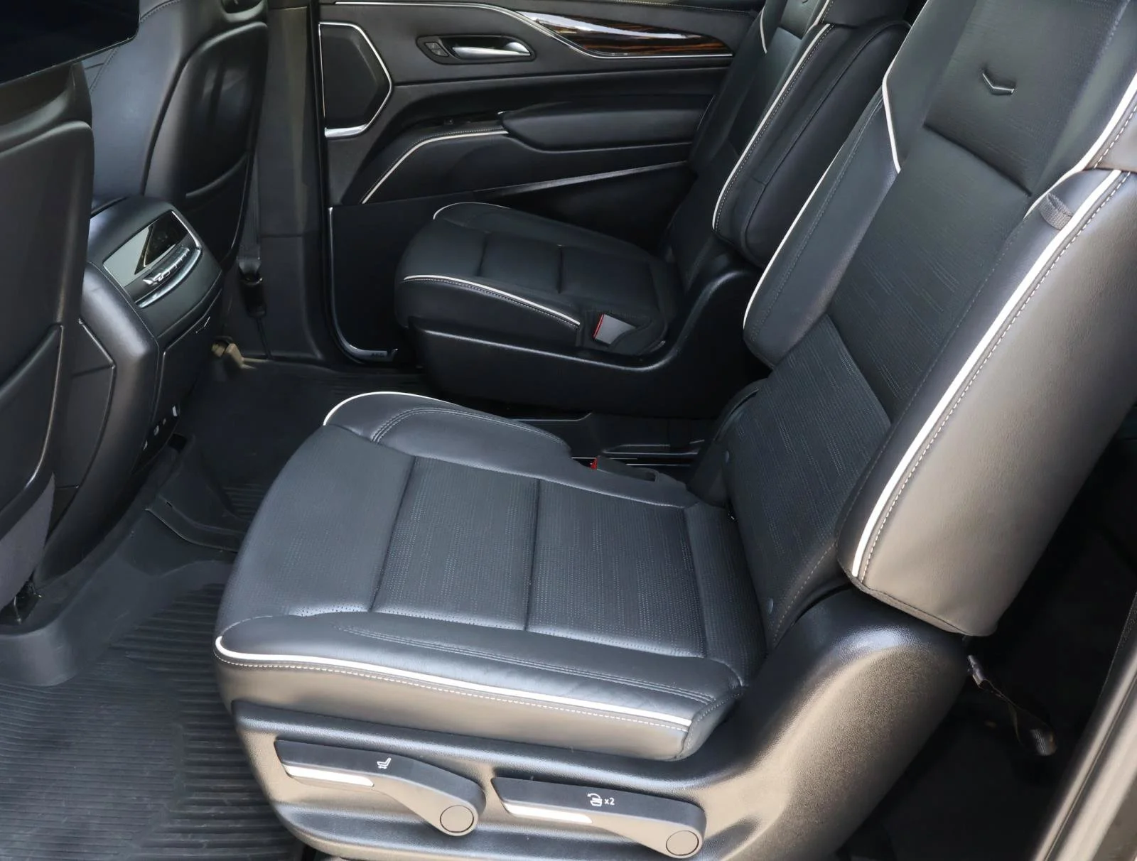 Used 2024 Black Raven Cadillac Premium Luxury image 25