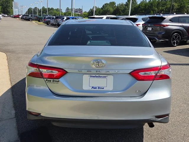 Used 2018 Silver Toyota LE image 11