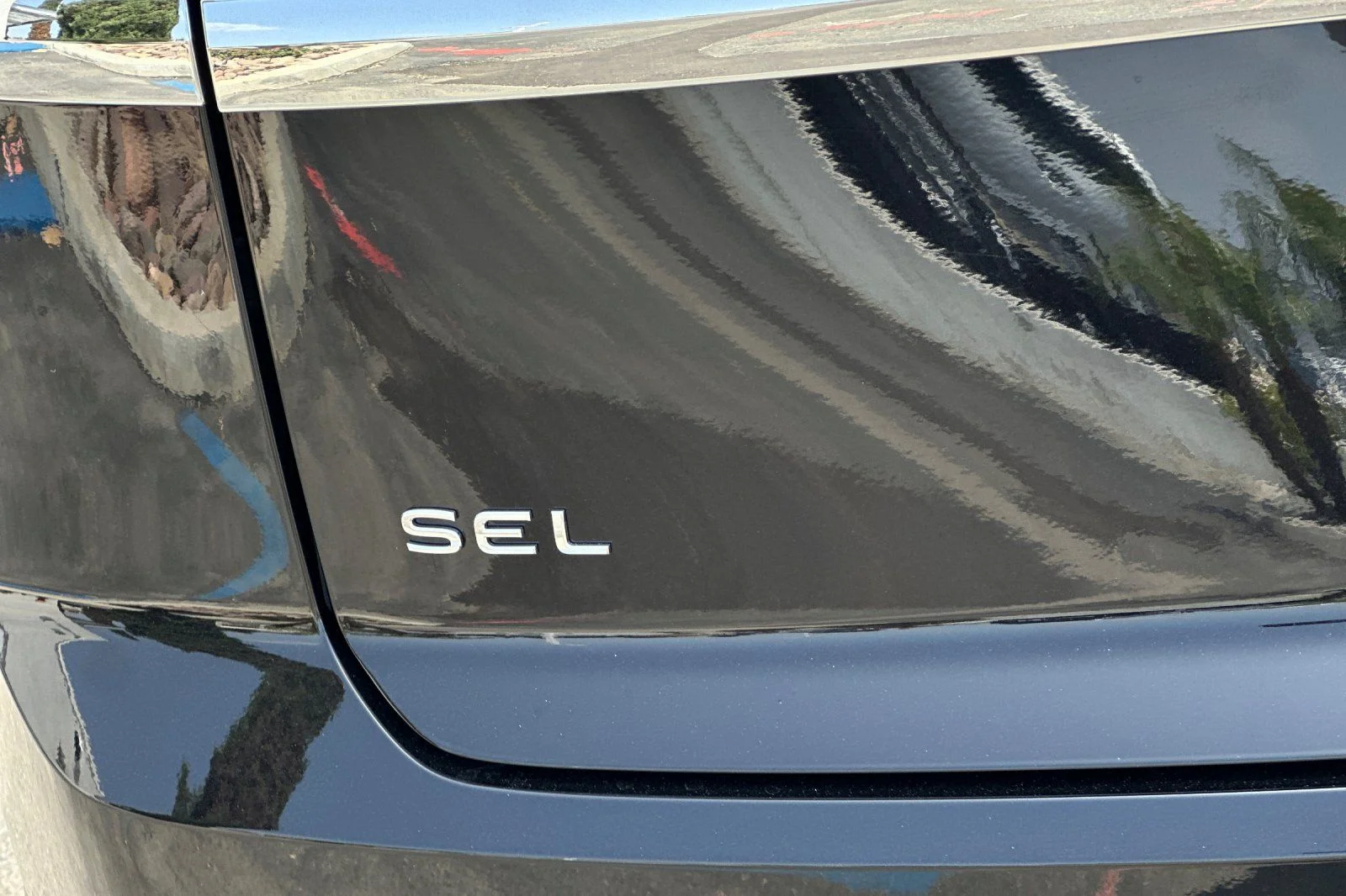 New 2026 Black Volkswagen 2.0T SEL Premium R-Line image 7