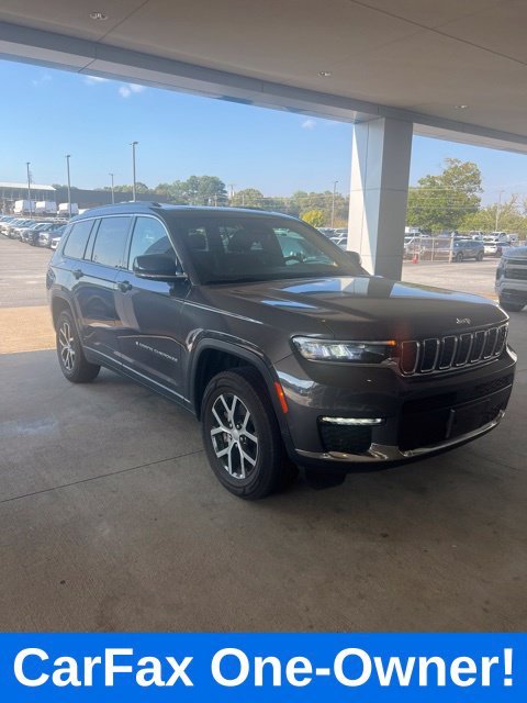 Used 2024 Gray Jeep Limited image 2