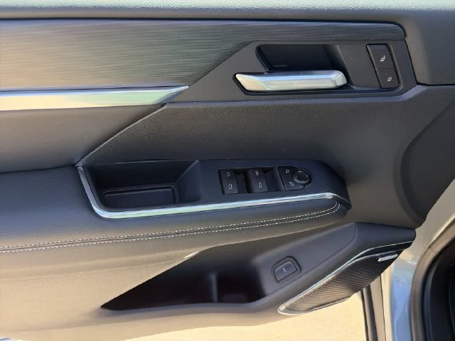 New 2027 Silver GMC Elevation image 15