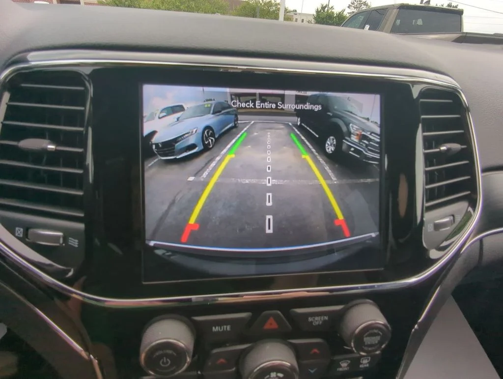 Used 2020 Gray Jeep Limited image 18