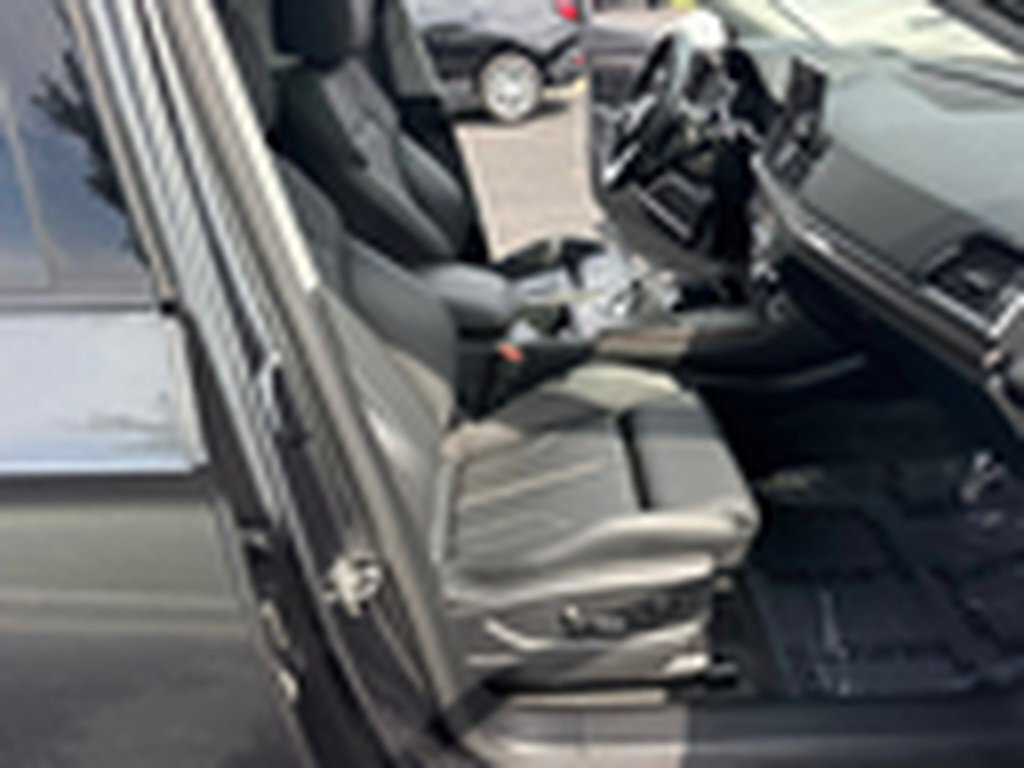 Used 2023 Daytona Gray Pearl Effect Audi e quattro S line Prem Pl 55 TFSI image 95