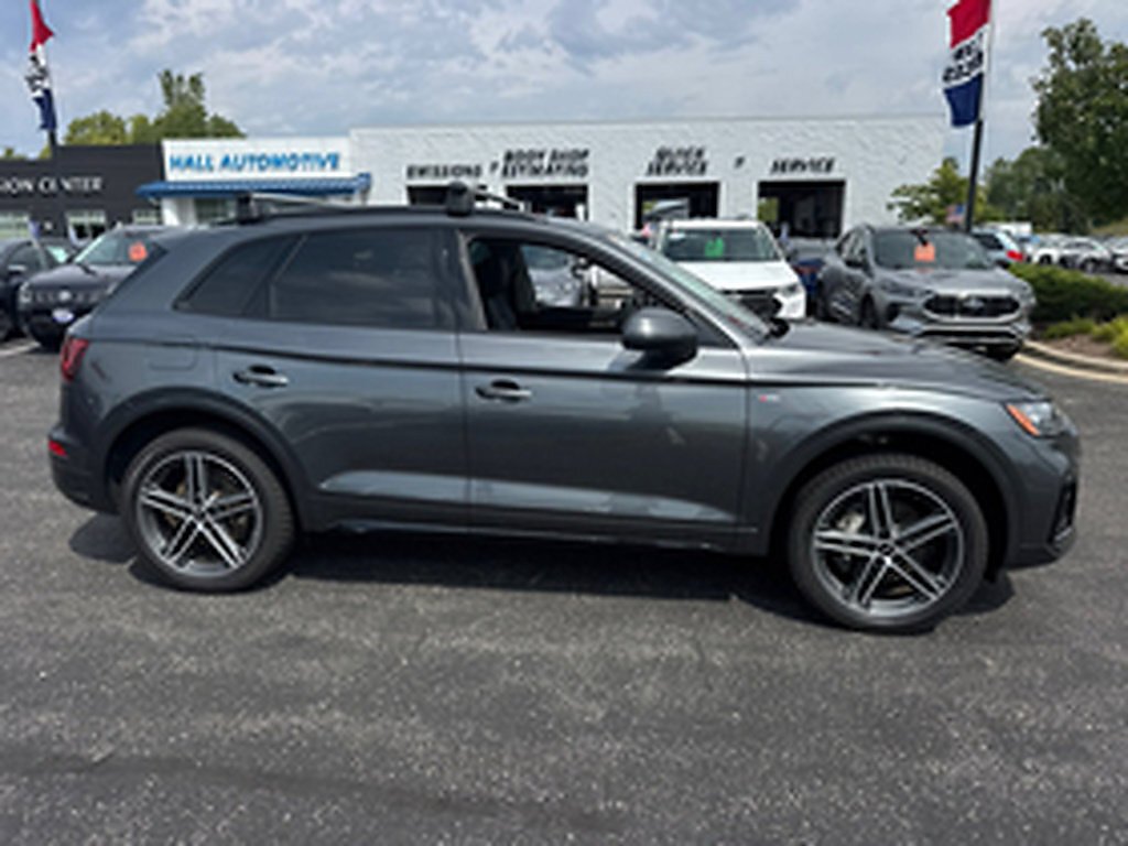 Used 2023 Daytona Gray Pearl Effect Audi e quattro S line Prem Pl 55 TFSI image 86
