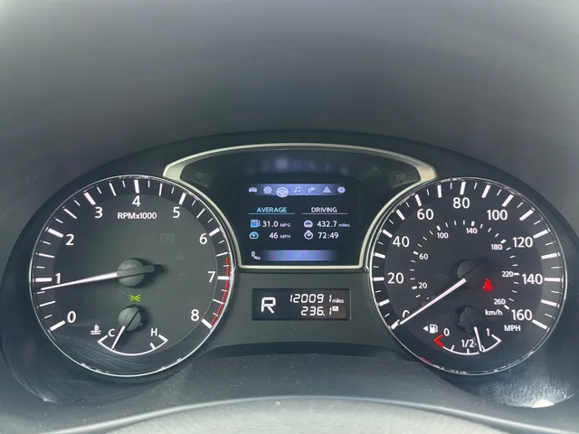 Used 2014 Black Nissan 2.5 SL image 20