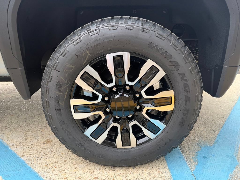 2026 GMC Sierra 2500HD Denali Ultimate - Photo 14