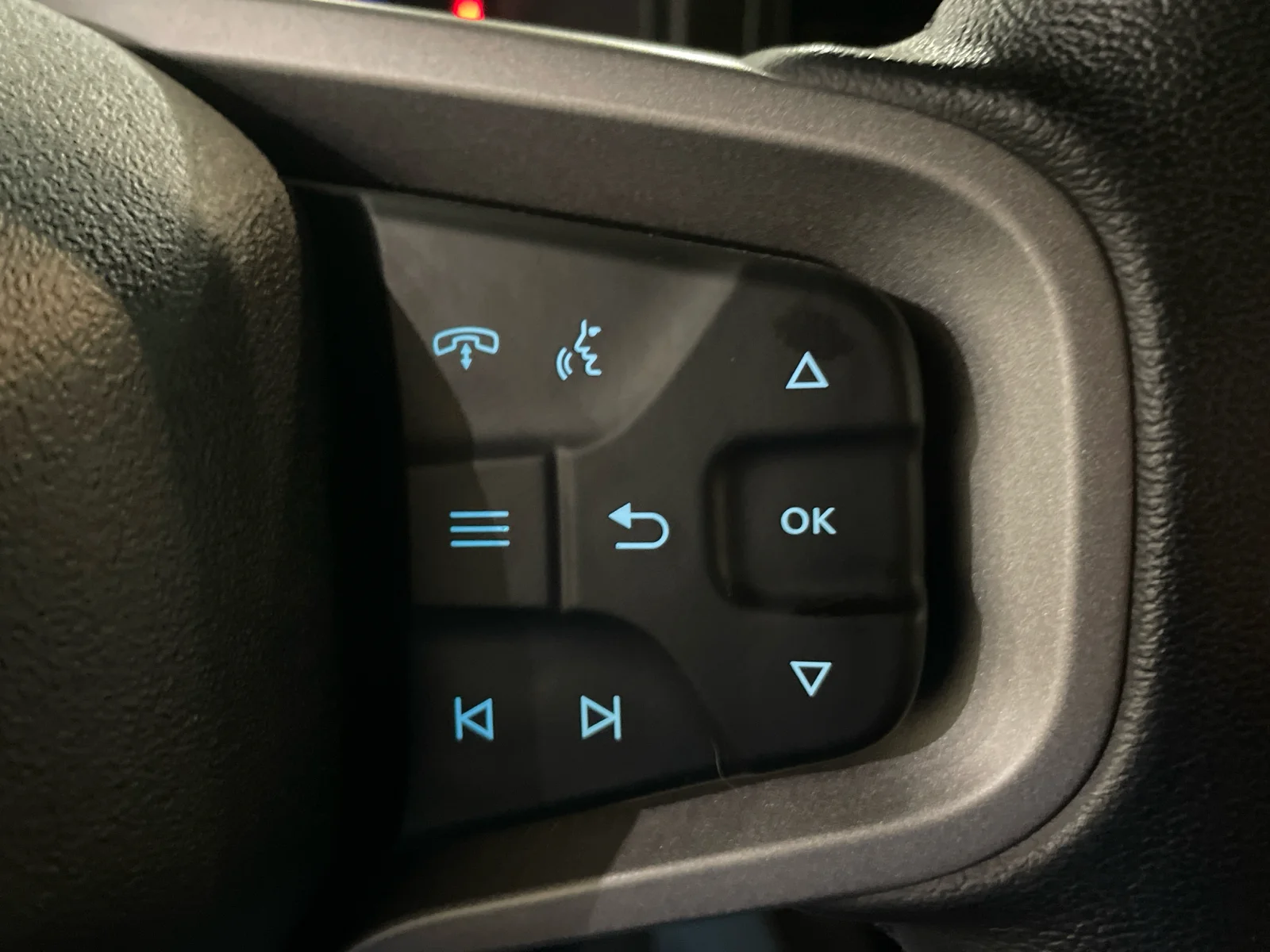 Used 2023 Shadow Black Ford Wildtrak image 15