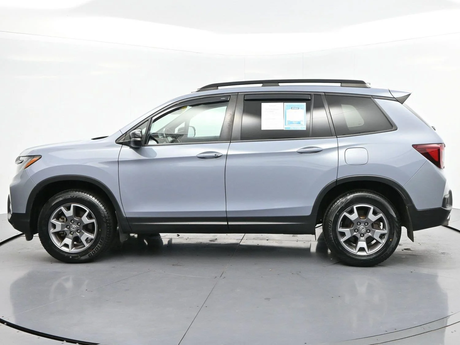 Used 2022 Sonic Gray Pearl Honda TrailSport AWD image 4