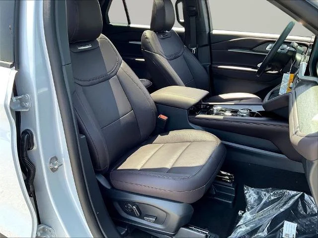 New 2026 Space White Metallic Ford Platinum™ image 47