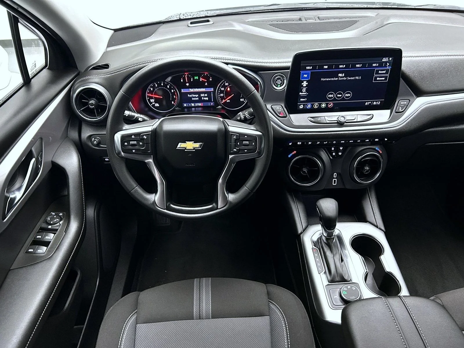 Used 2025 White Chevrolet LT image 14