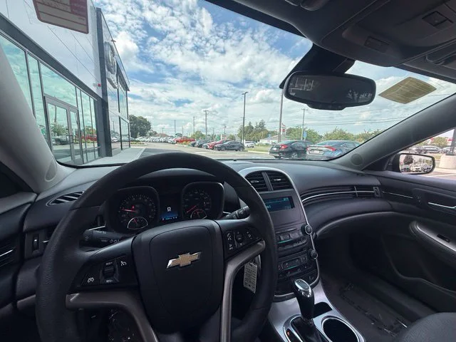Used 2014 Silver Chevrolet LS image 23