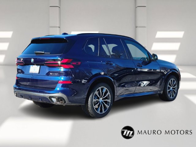 Used 2026 Blue BMW xDrive40i image 3