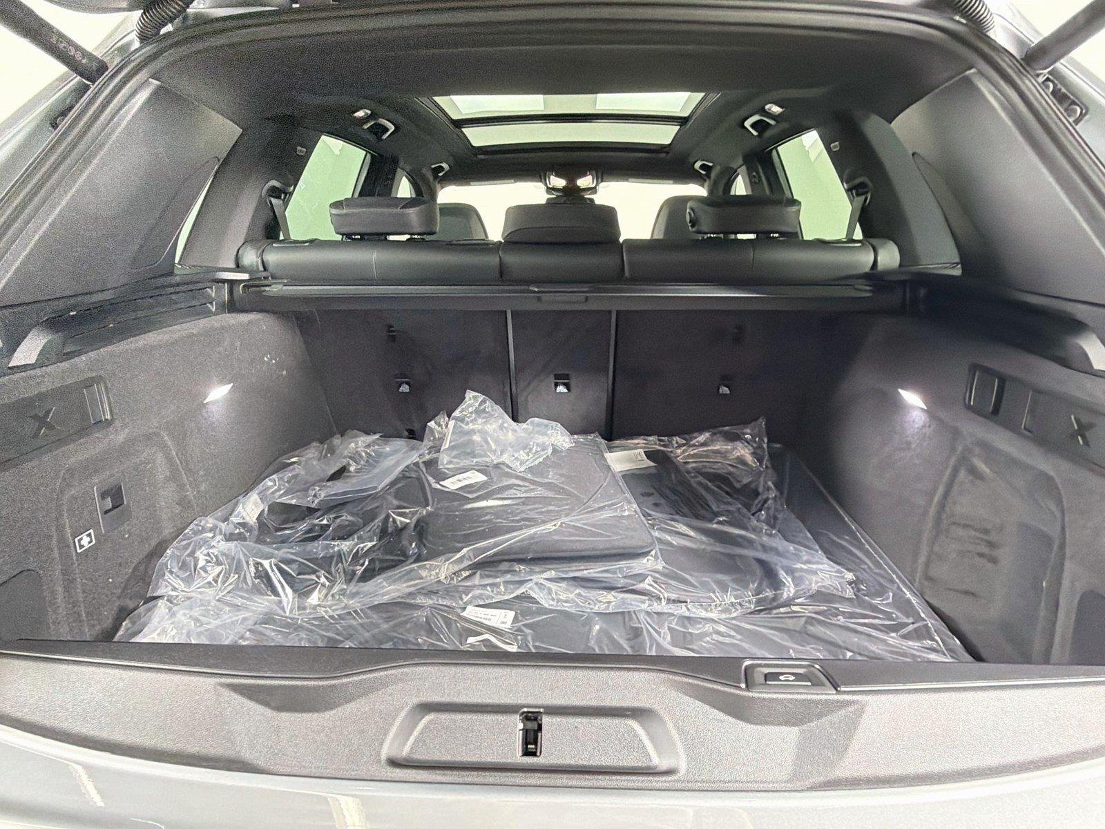 New 2026 Skyscraper Grey Metallic BMW sDrive40i image 28