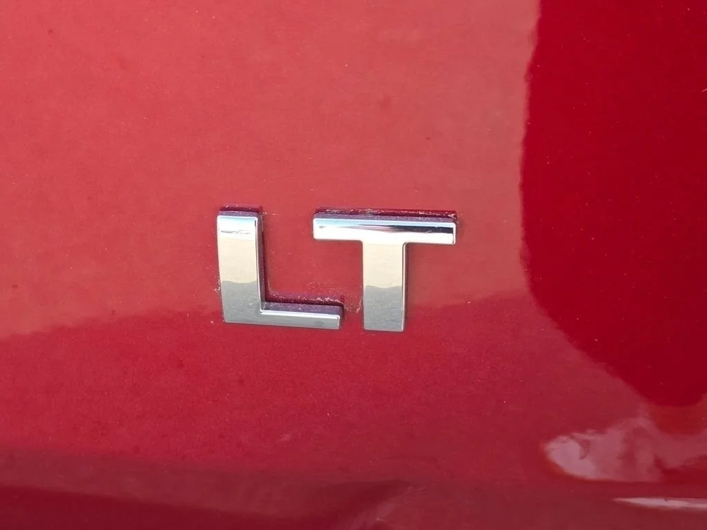 Used 2018 Cajun Red Tintcoat Chevrolet LT image 25