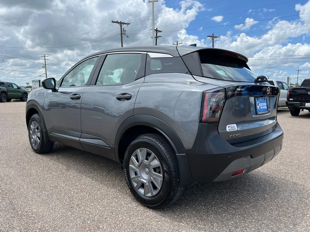 Used 2026 Gray Nissan S image 5