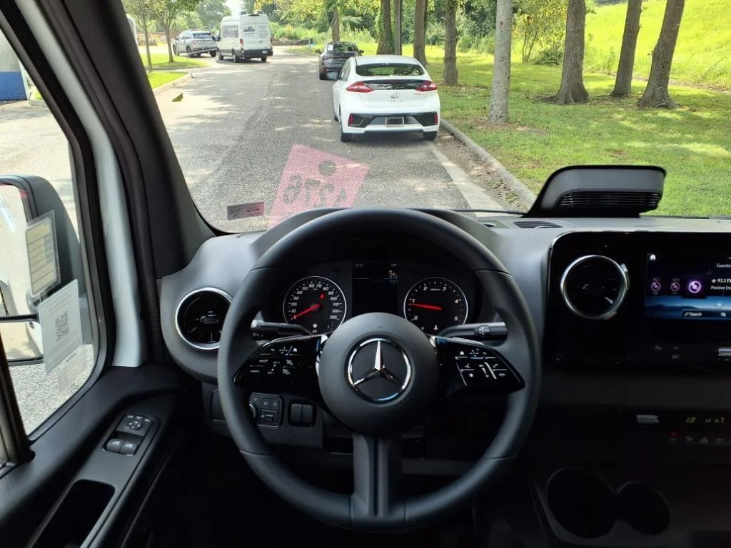 New 2025 Arctic White Mercedes-Benz  image 14
