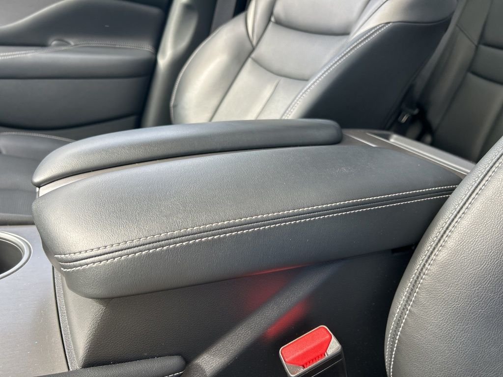 Used 2024 Silver Nissan SL image 37