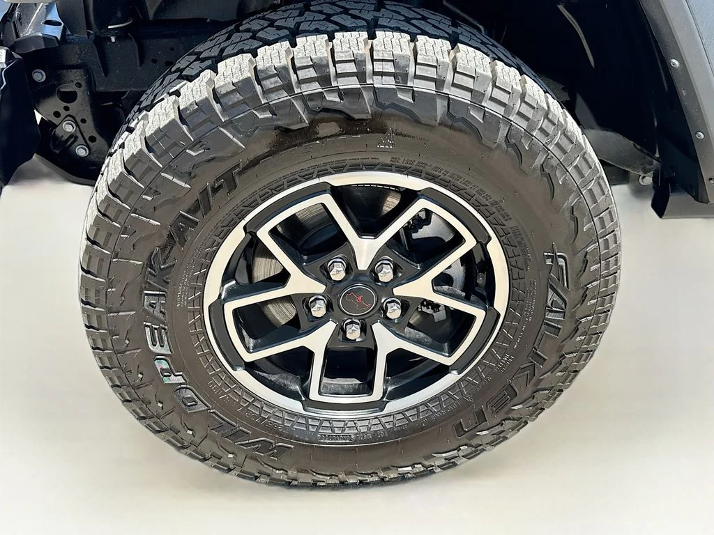 Used 2025 Gray Jeep Rubicon image 38