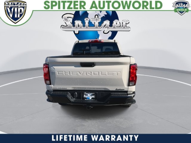 2026 Chevrolet Colorado photo 12 of 41