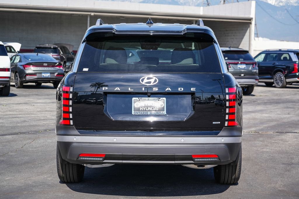 New 2026 Black Hyundai SEL Premium image 8