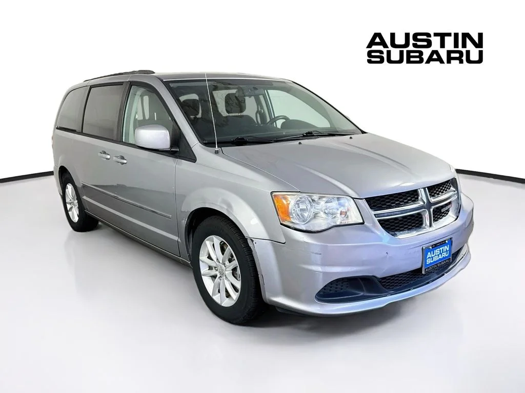 Used 2015 Silver Dodge SXT image 1
