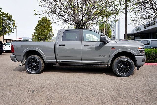 New 2026 Ceramic Gray Clear-Coat Exterior Paint RAM Limited image 7