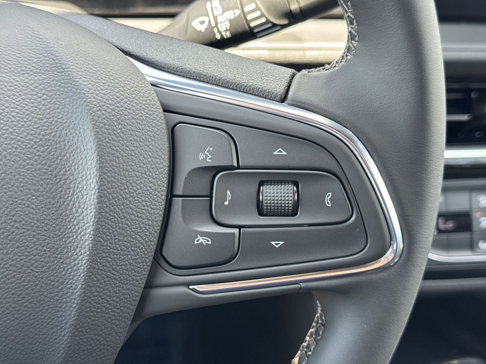2026 Buick Envista Sport Touring - Photo 43