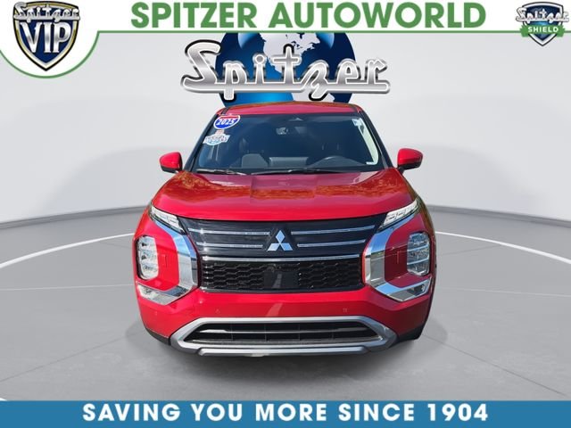 Used 2025  Mitsubishi SE image 3
